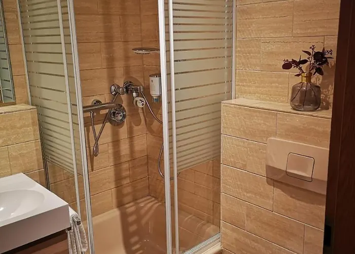 Lejlighed Rhepi-apartment